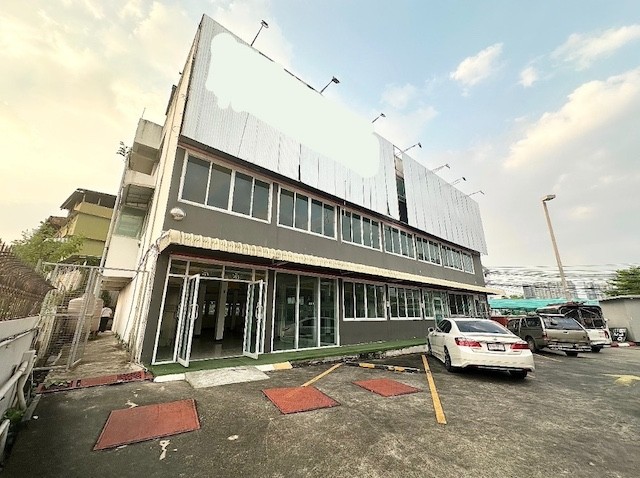 BH4305 ให้เช่าอาคารสำนักงาน 2 ชั้น ติด BTS แบริ่ง