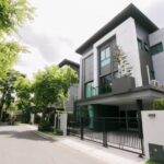 BH4349 ให้เช่าและขาย บ้านเดี่ยวหรู 3 ชั้น The Gentry Ekamai Ladpr