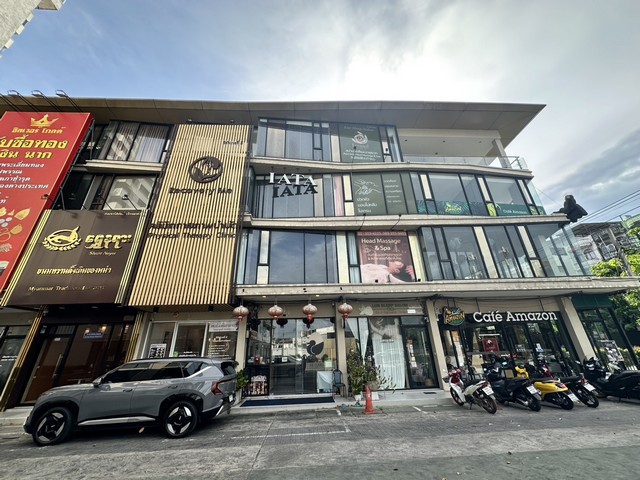 ให้เช่าอาคารพาณิชย์ 4ชั้น ห้องมุม ทำเลดี ติดถนนอ่อนนุช ใกล้รถไฟฟ้