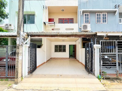 ขายทาวน์โฮม 2 ชั้น ทำเลรัตนาธิเบศร์ ใกล้รถไฟฟ้าสายสีม่วง-สายสีชมพ