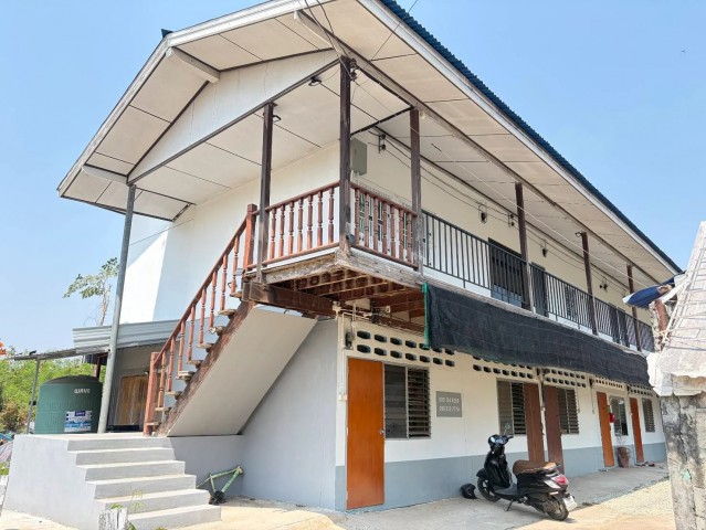 ขายหอพัก 11 ห้อง เนื้อที่ 84 ตร.วา. ทำเลทอง ชุมชนในตัวเมืองสุโขท
