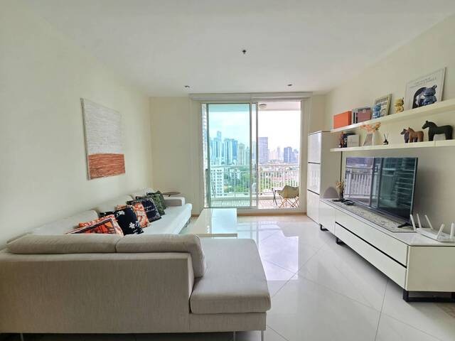 The Empire Place Sathorn near BTS Chong Nonsi