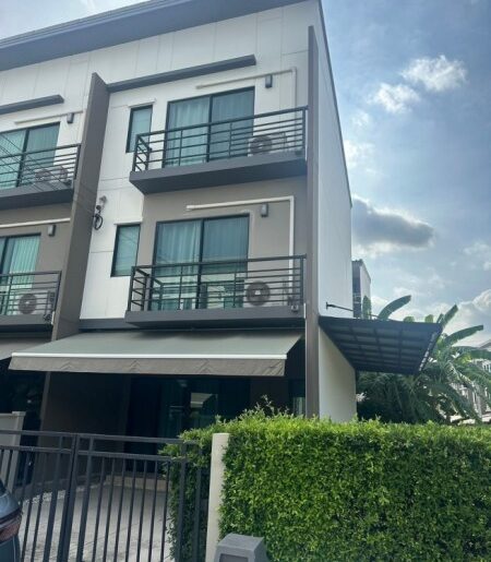 CH1184 ทาวน์โฮมให้เช่า ศรีนครินทร์-อ่อนนุช | บ้านกลางเมือง