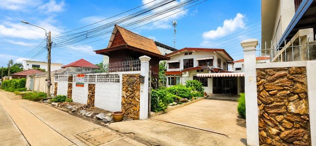 ขายบ้านพร้อมที่ดิน 93 ตร.ว. ซ.งามวงศ์วาน 31