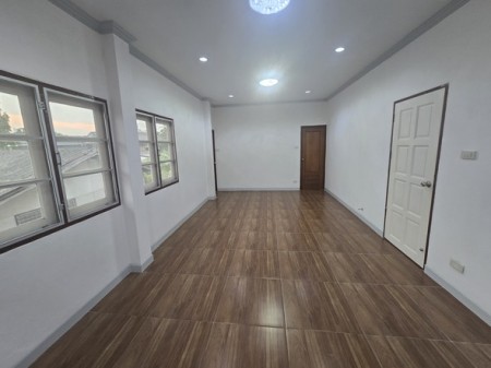 ให้เช่า บ้าน สวยเหมือนใหม่ มือสองปรับปรุงใหม่ ใกล้รพเวชธานีรามคำแหง บ้านใกล้รพรามคำแหง บ้านเดี่ยวรามคำแหง