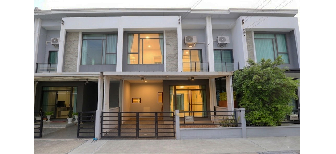 ทาวน์โฮม ขาย เพียง3.4ล้าน ทาวน์โฮมพลีโน่ราคาถูก ทาวน์โฮมAPราคาคุ้ม พร้อมอยู่ของแถมครบ คุ้มกว่าทุกหลังในโครงการ